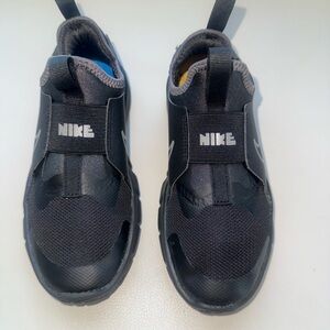 Nike Kids Black Slip-On Sneakers